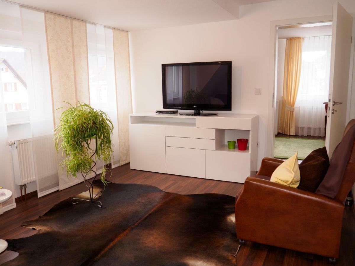 Apartamento Haus Am Fluss Baiersbronn Exterior foto